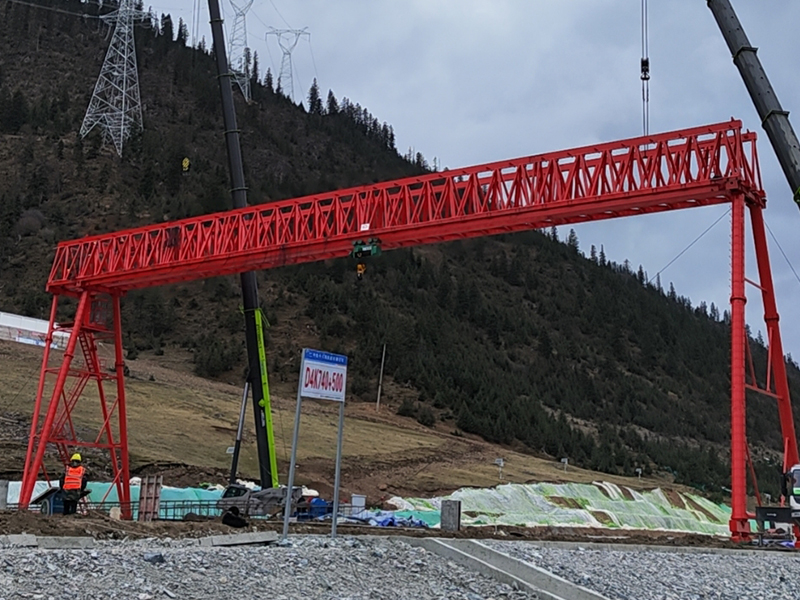 MG180/20T-48M-20M龍門(mén)吊-中鐵十八局集團(tuán)昌都項(xiàng)目